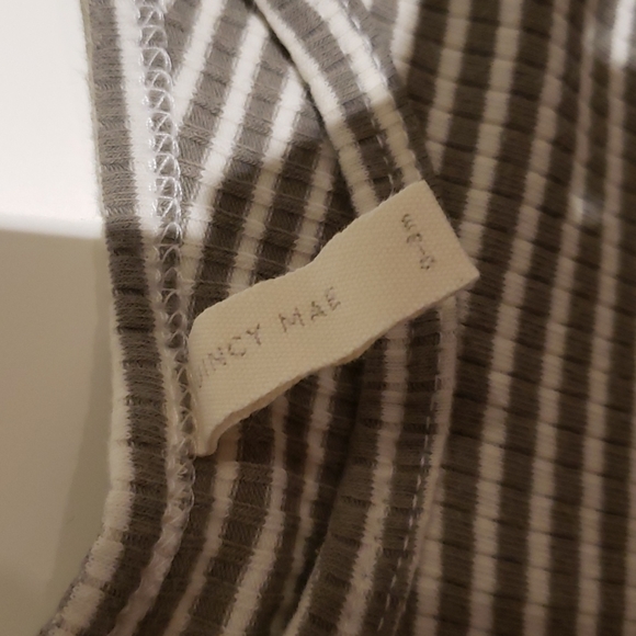 Quincy Mae, 0-3m Green/White Striped Pjs - Picture 2 of 2